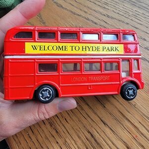 Die cast model red bus - double decker London transport "Welcome the Hyde Park"